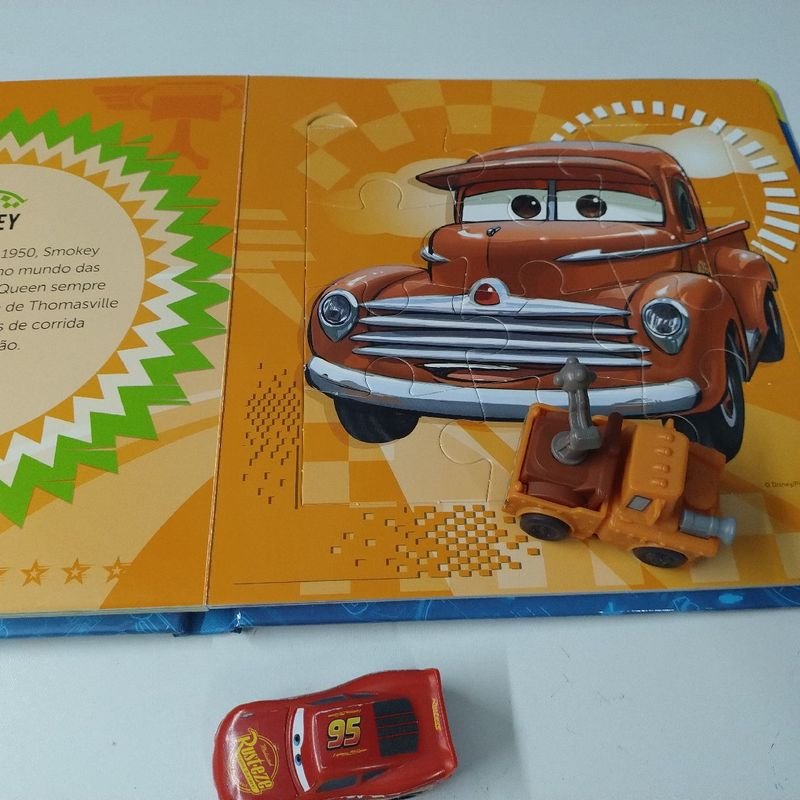 Livro - Disney - Diversão com quebra-cabeça - Carros 3 em Promoção na  Americanas