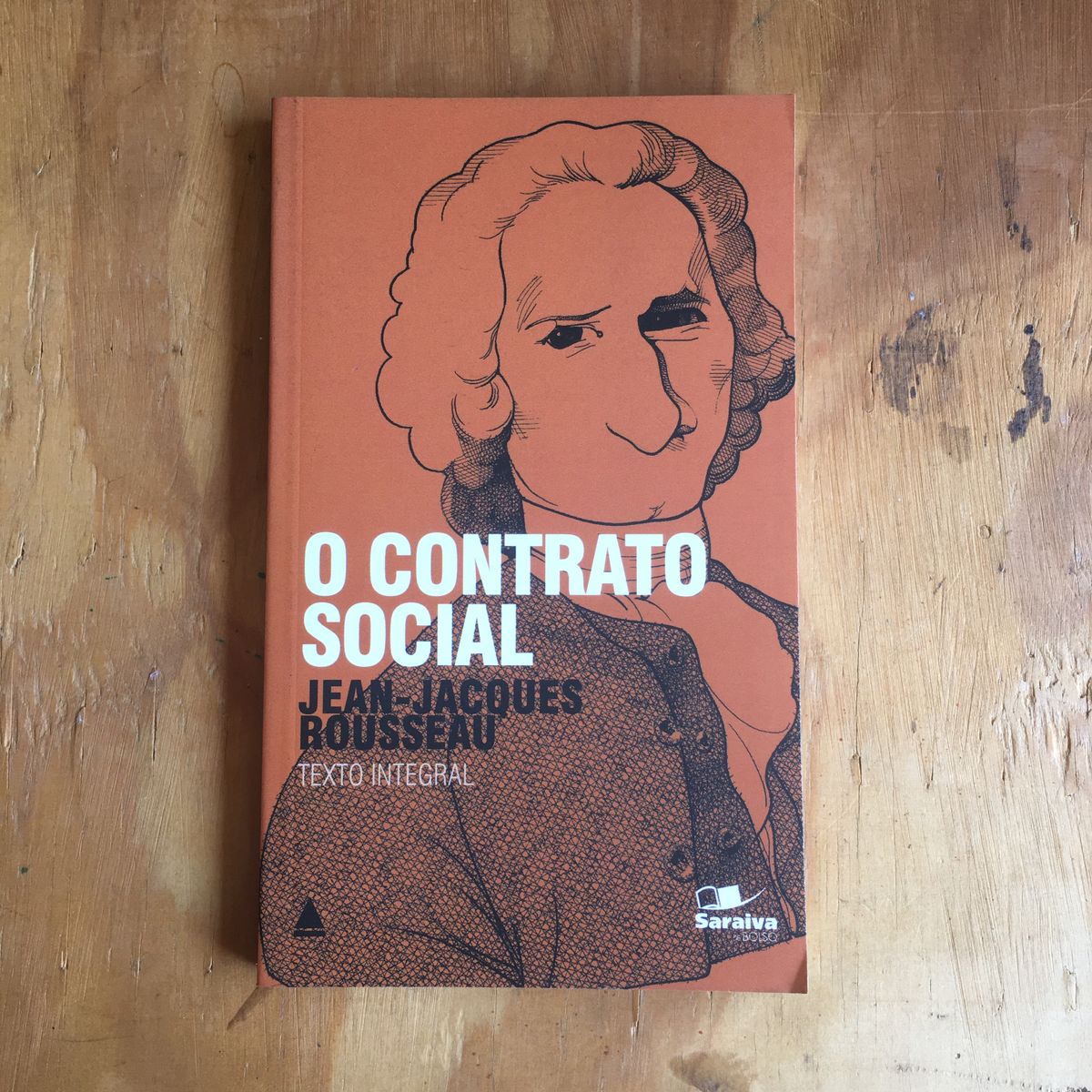 Livro O Contrato Social - Jean-jacques Rousseau | Livro Saraiva Usado