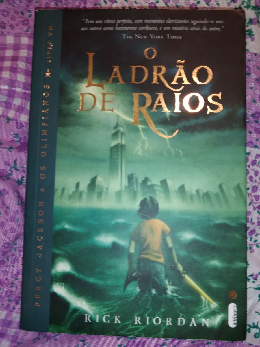 Livro O Ladrão de Raios - Percy Jackson e Os Olimpianos - Livro Um