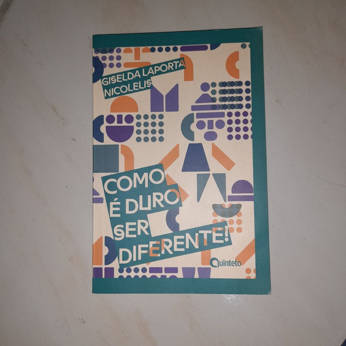 Livro Paradidático Como É Duro Ser Diferente | Item Infantil Giselda ...