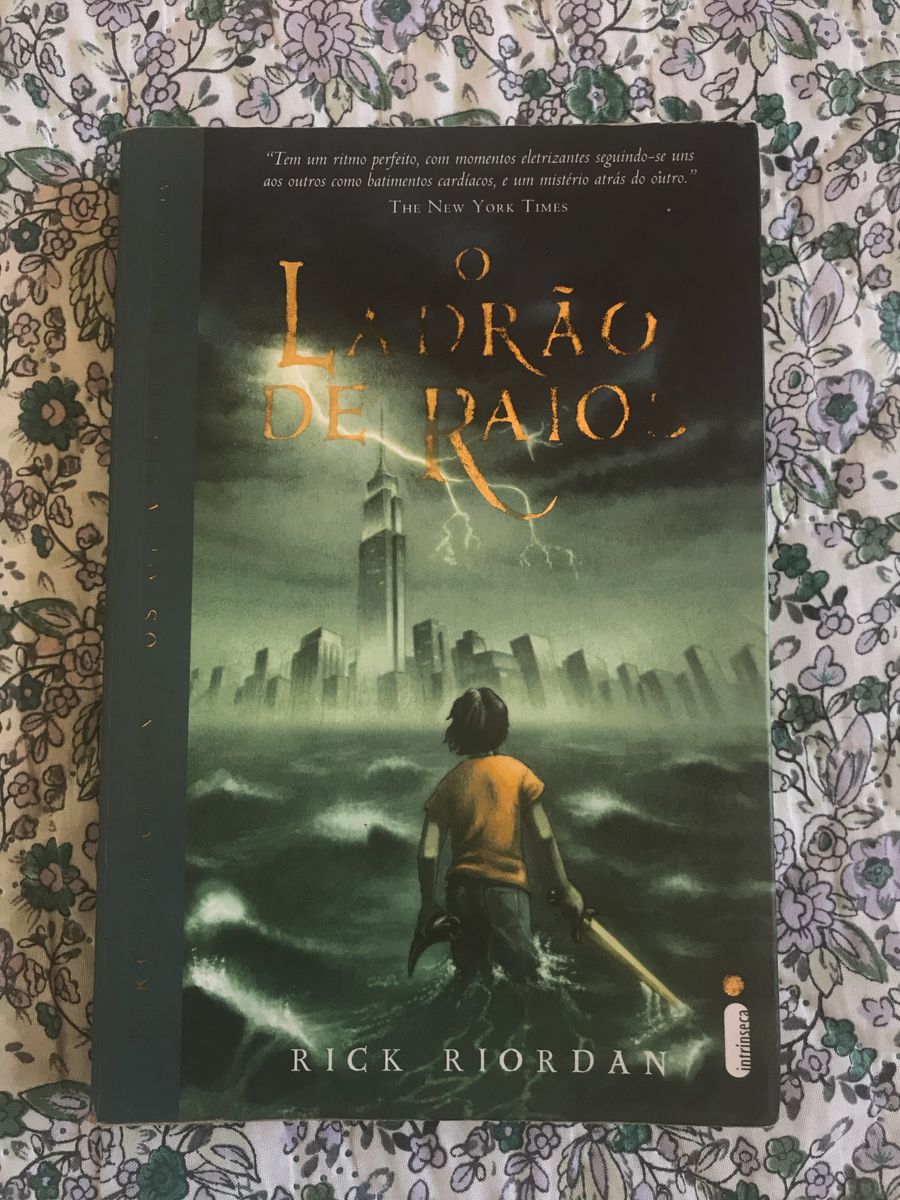 Livro Percy Jackson e O Ladrão de Raios | Livro Editora Intrínseca