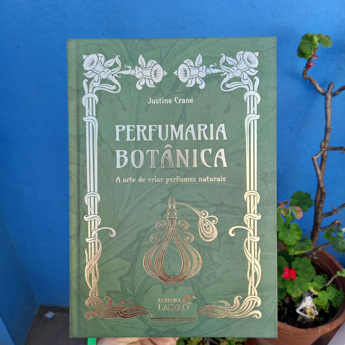 Livro Perfumaria Botânica | Livro Laszlo Nunca Usado 78461881 | enjoei