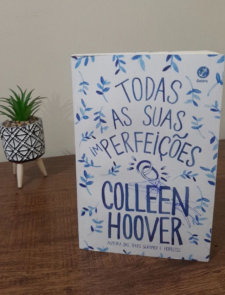 Livro Todas As Suas Imperfeições | Livro Usado 60420229 | enjoei