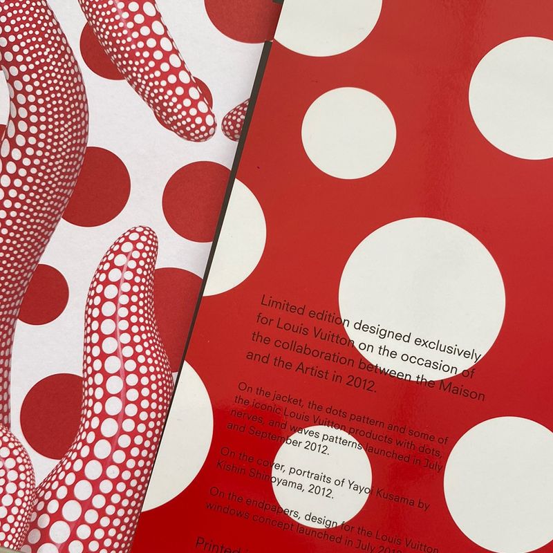 Livro Yayoi Kusama Louis Vuitton | Item de Decoração Louis Vuitton