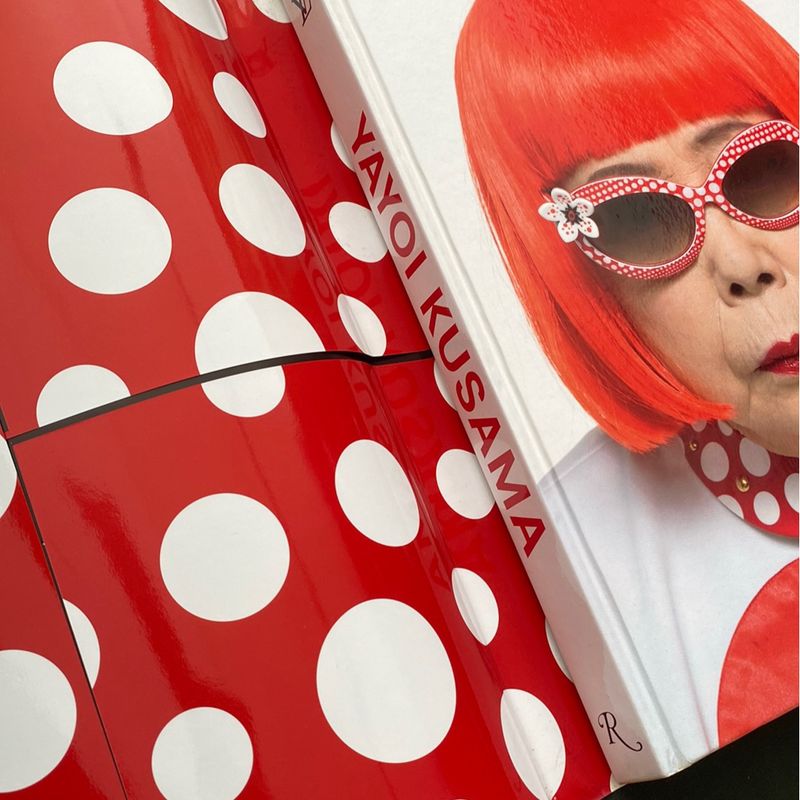 Livro Yayoi Kusama Louis Vuitton | Item de Decoração Louis Vuitton