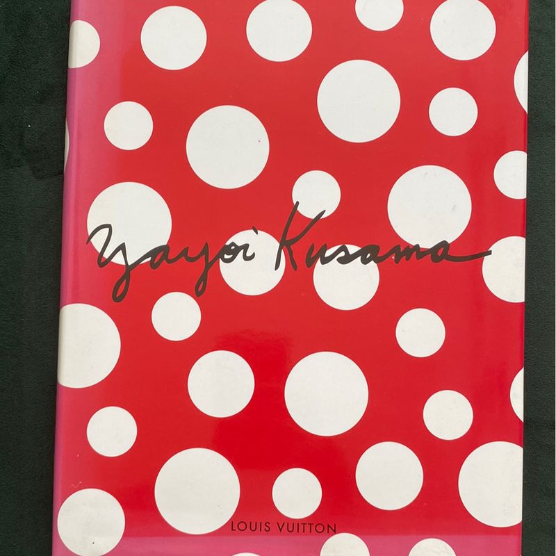 Livro Yayoi Kusama Louis Vuitton | Item de Decoração Louis Vuitton