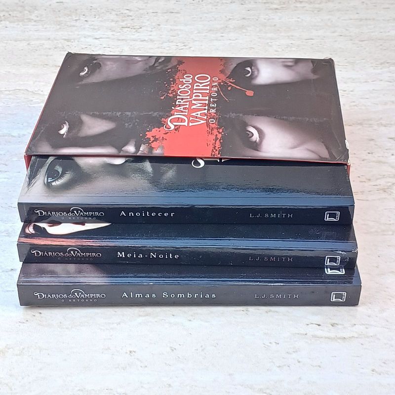 Kit 3 livros Diários do vampiro O retorno anoitecer + almas sombrias +  meia-noite