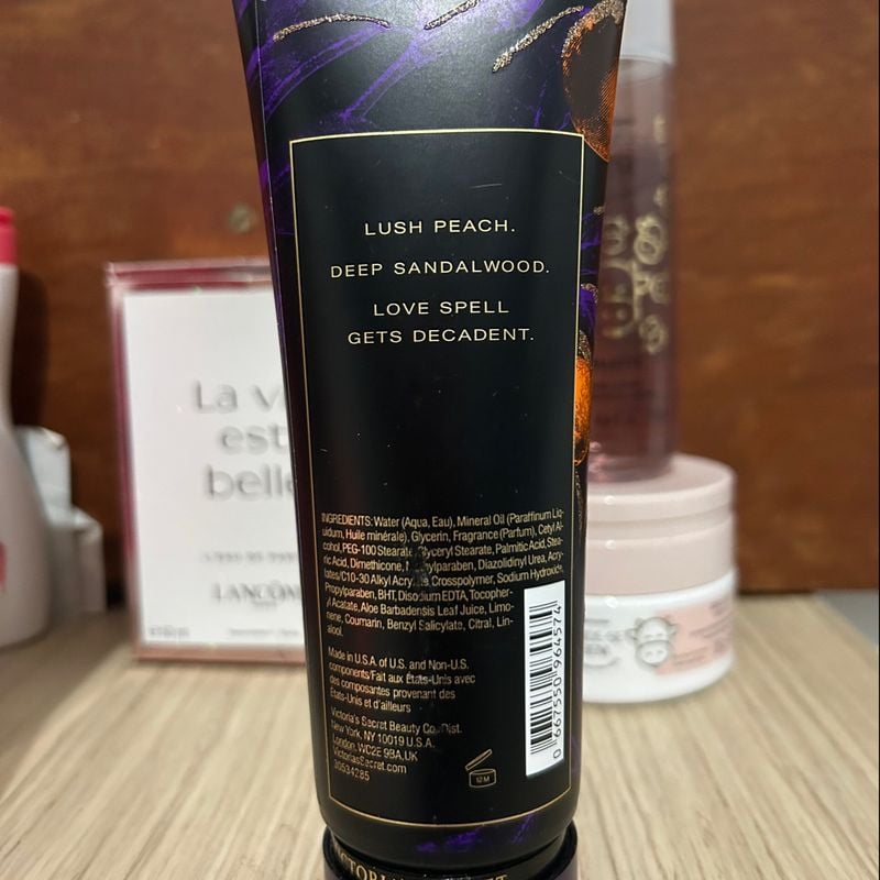 Loção Perfumada Creme Hidratante Victorias Secret Love Spell Noir