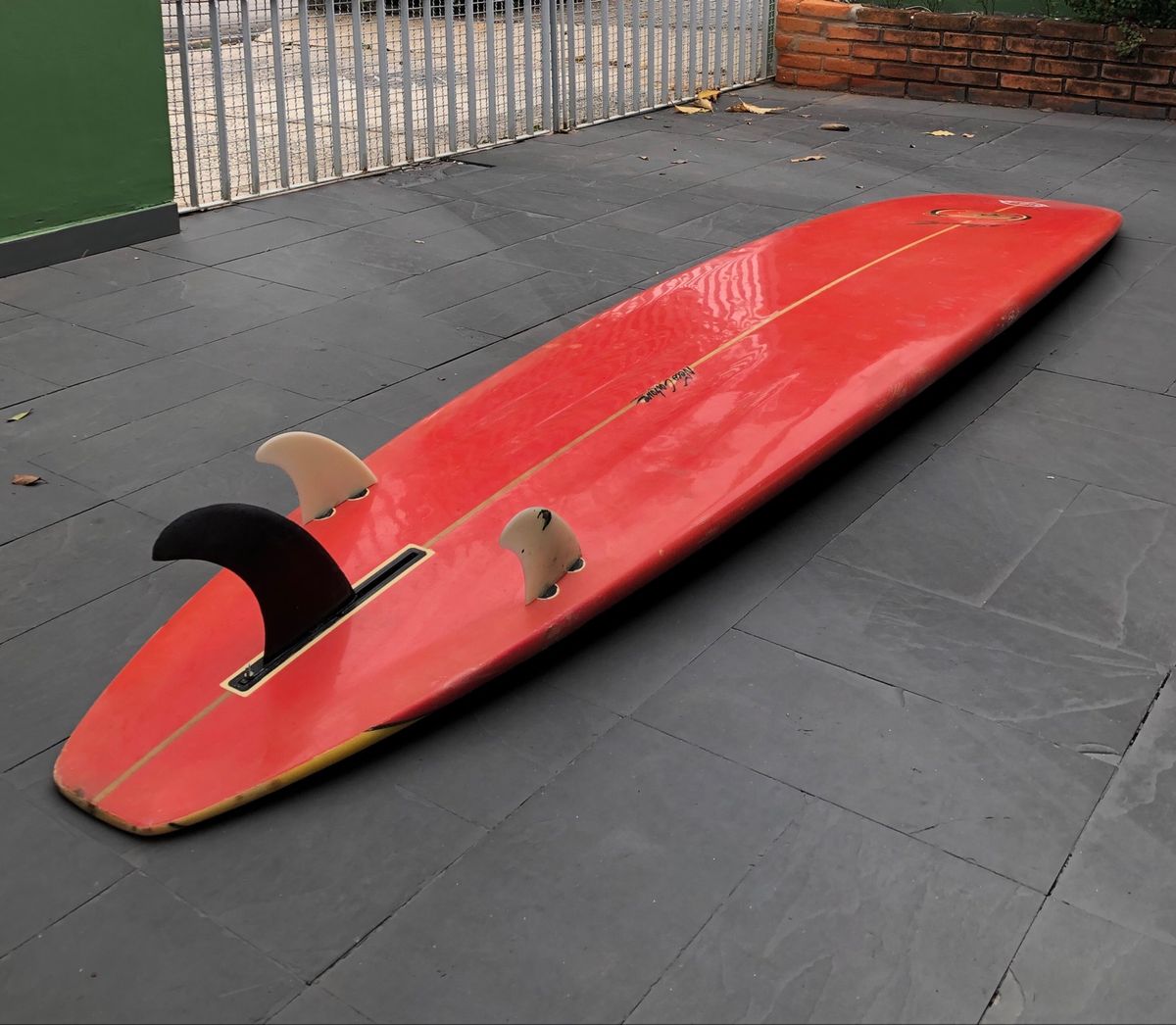 Longboard Surf 94 Semi Novo + Leash e Parafina Roupa Esportiva