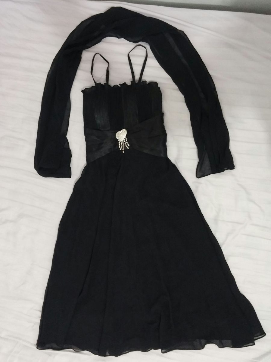 vestido preto esporte fino