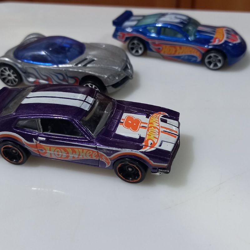 Lote de 8 carros de corrida Hot Wheels 1990-2000 em estado 1/64 muito bom a  EX