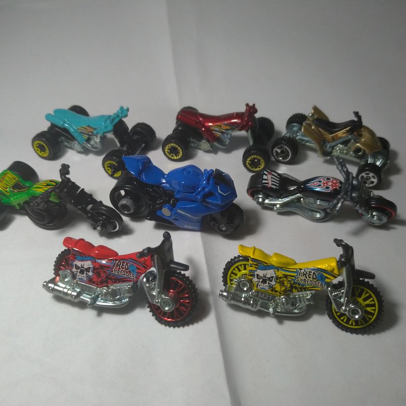 Hot wheels online triciclo