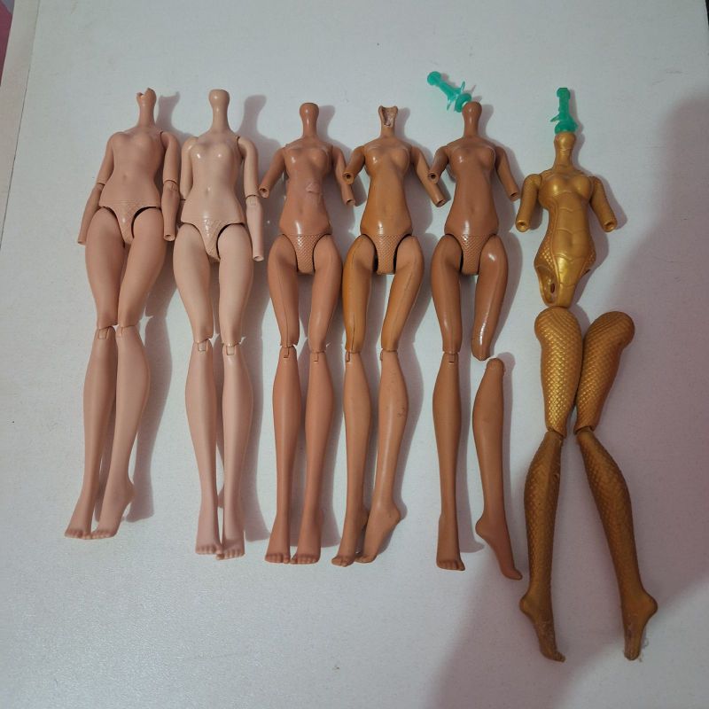 Lote de Sucatas Monster High e Ever After High Mattel Usado