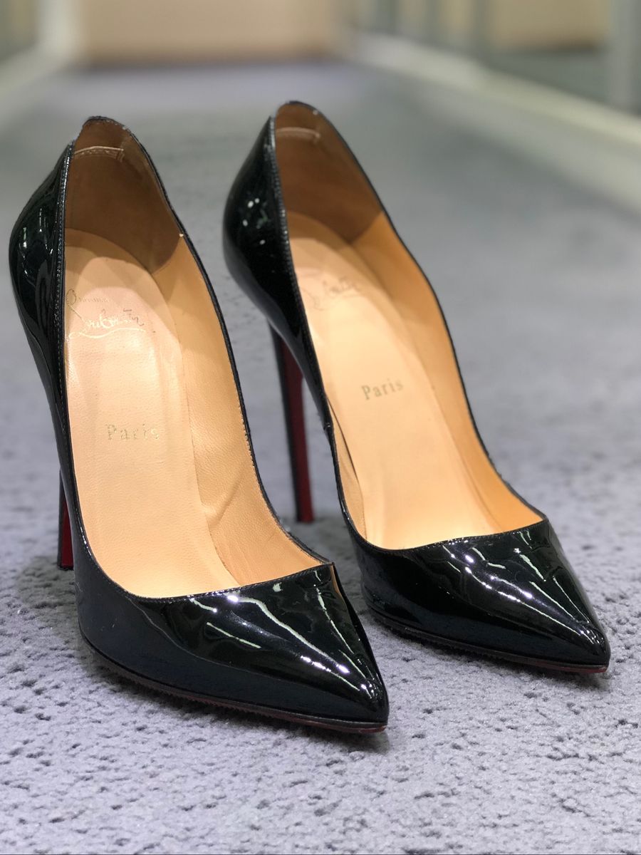 sapato louboutin usado