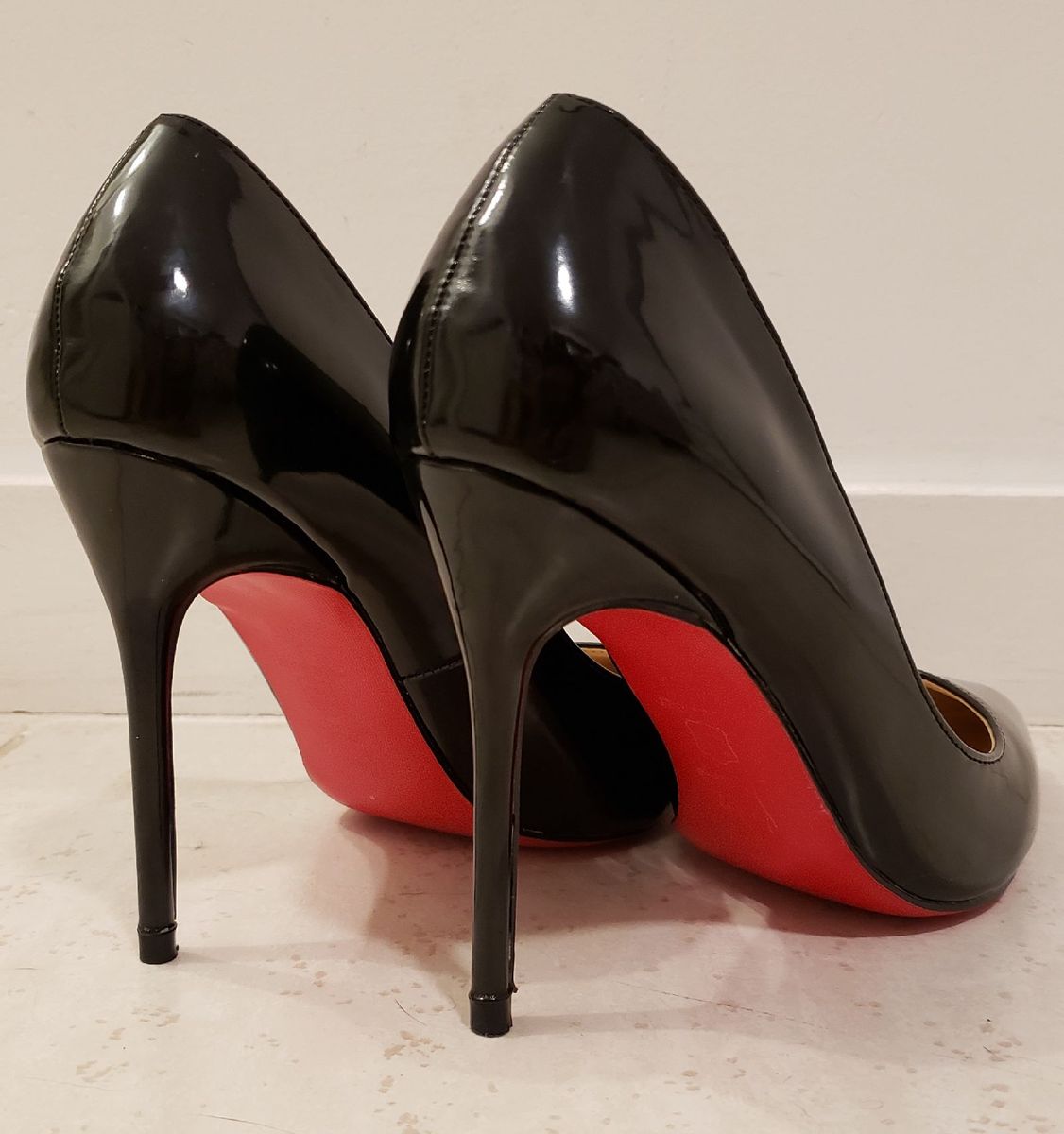 scarpin bico fino preto