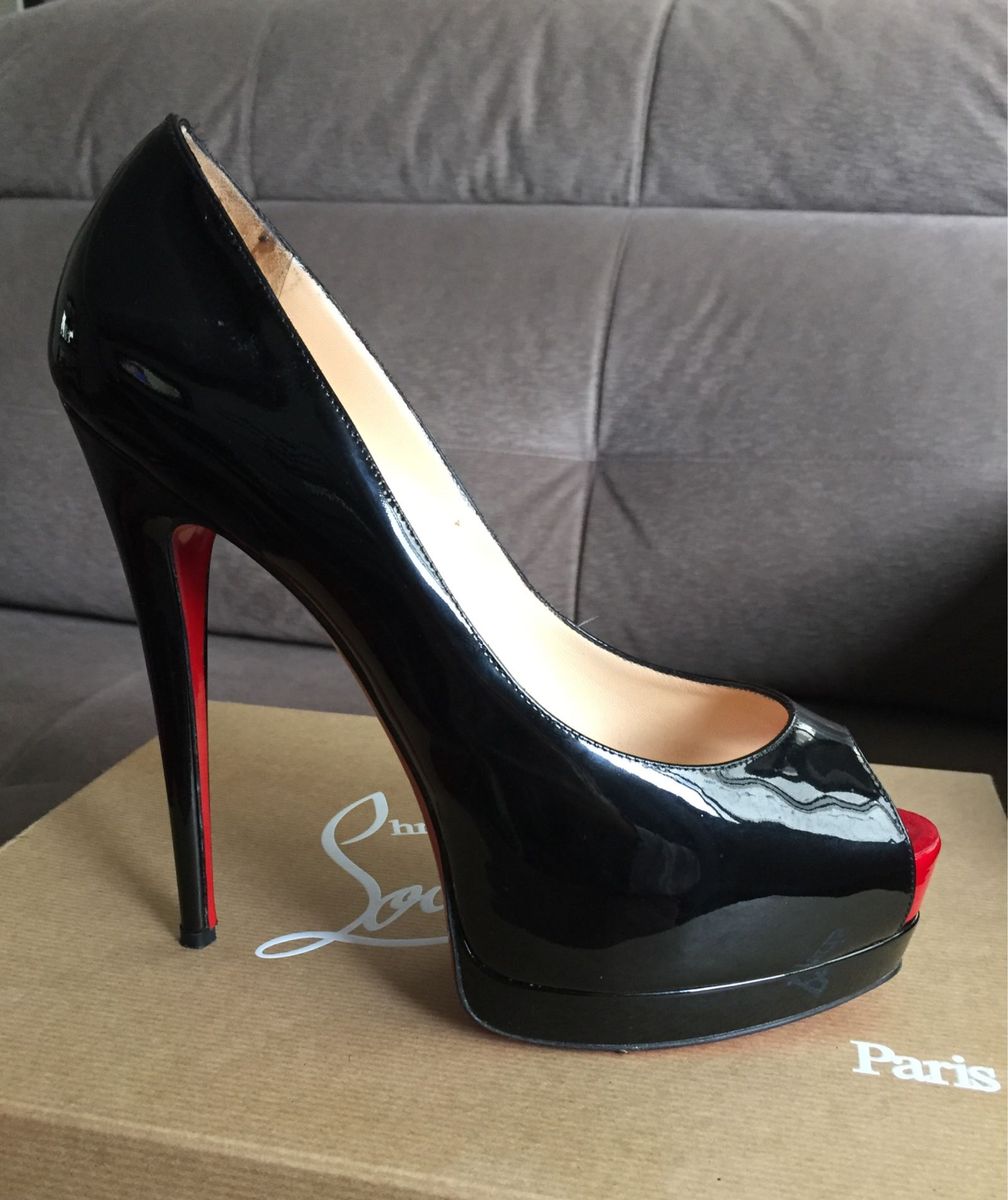 sapato estilo louboutin