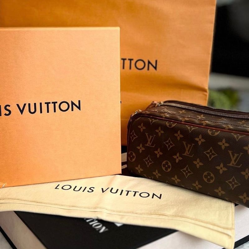 Necessaire Louis Vuitton Jogador Lançamento Top | Necessaire Feminina Louis  Vuitton Nunca Usado 35126331 | enjoei