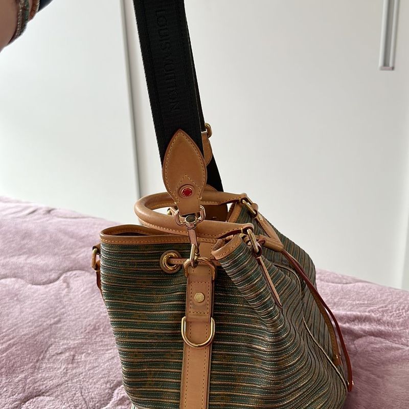 Louis Vuitton - Limited Edition Monogram Eden Neo Bag, Bolsa de Ombro  Feminina Louis Vuitton Usado 87839575