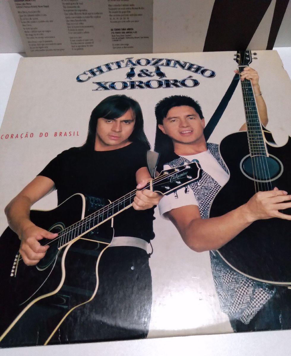 Lp Chitãozinho e Xororó Coração do Brasil Vinil 1994 Encarte Item de Música Lp Chitãozinho E