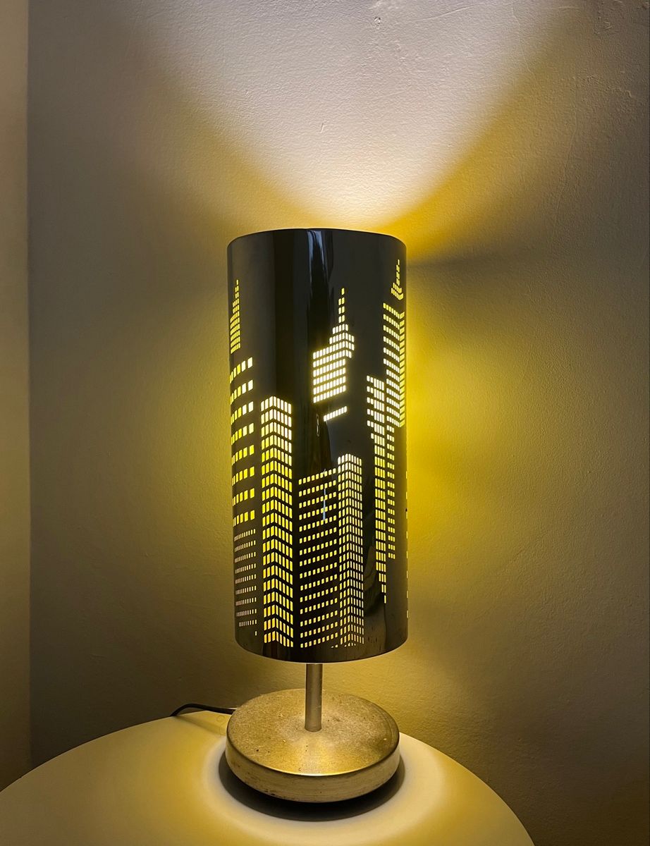 Luminária Cidade Prédios Prateada Móvel p/ Iluminação Usado 85687196