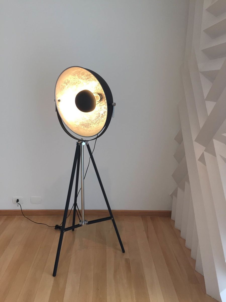 Luminária de Piso Lunar Tokstok Móvel p/ Iluminação Tok&Stok Usado