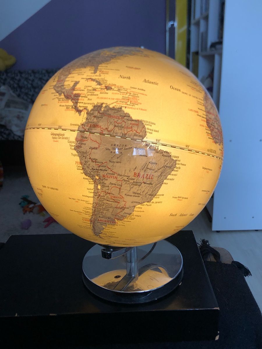 Luminária Globo Imaginarium Móvel p/ Iluminação Imaginarium Usado