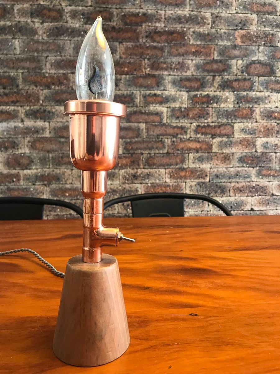 Luminária Industrial de Mesa Cobre Item de Decoração Usado 31181603