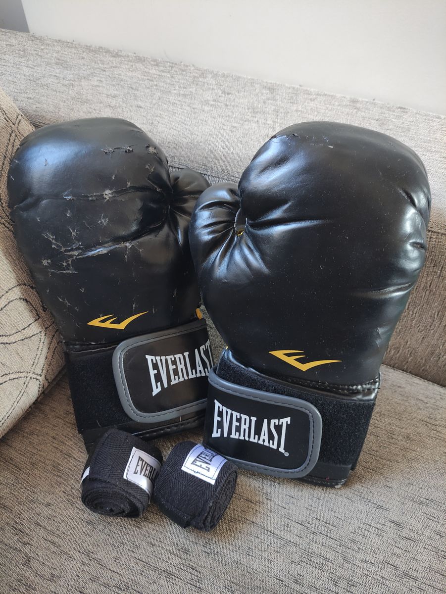 Luva de best sale boxe everlast 12oz