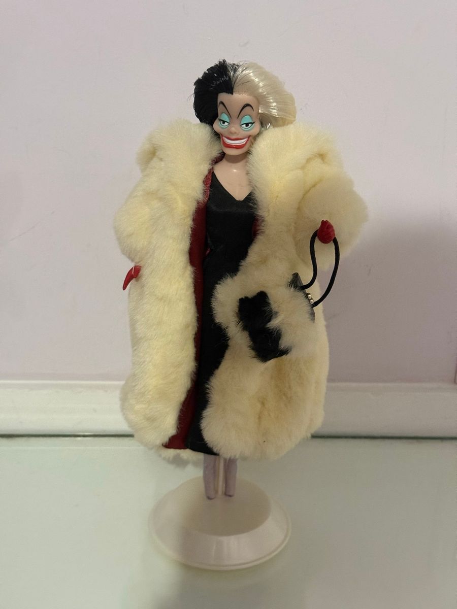 (m) Ler Descrição!!! Boneca Barbie Cruella Devil (101 Dalmatas ...