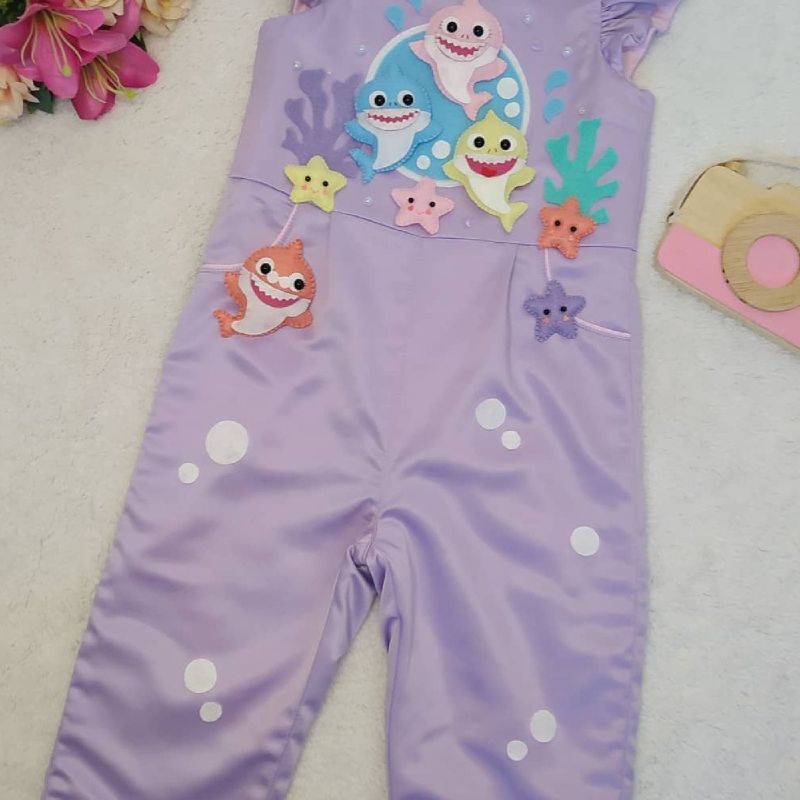 Roupa menina best sale baby shark