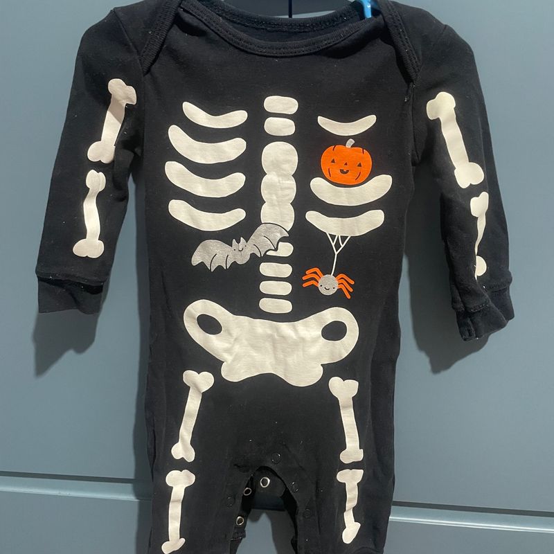 Macacão Carters Esqueleto Halloween Carters Usado 110342977 enjoei