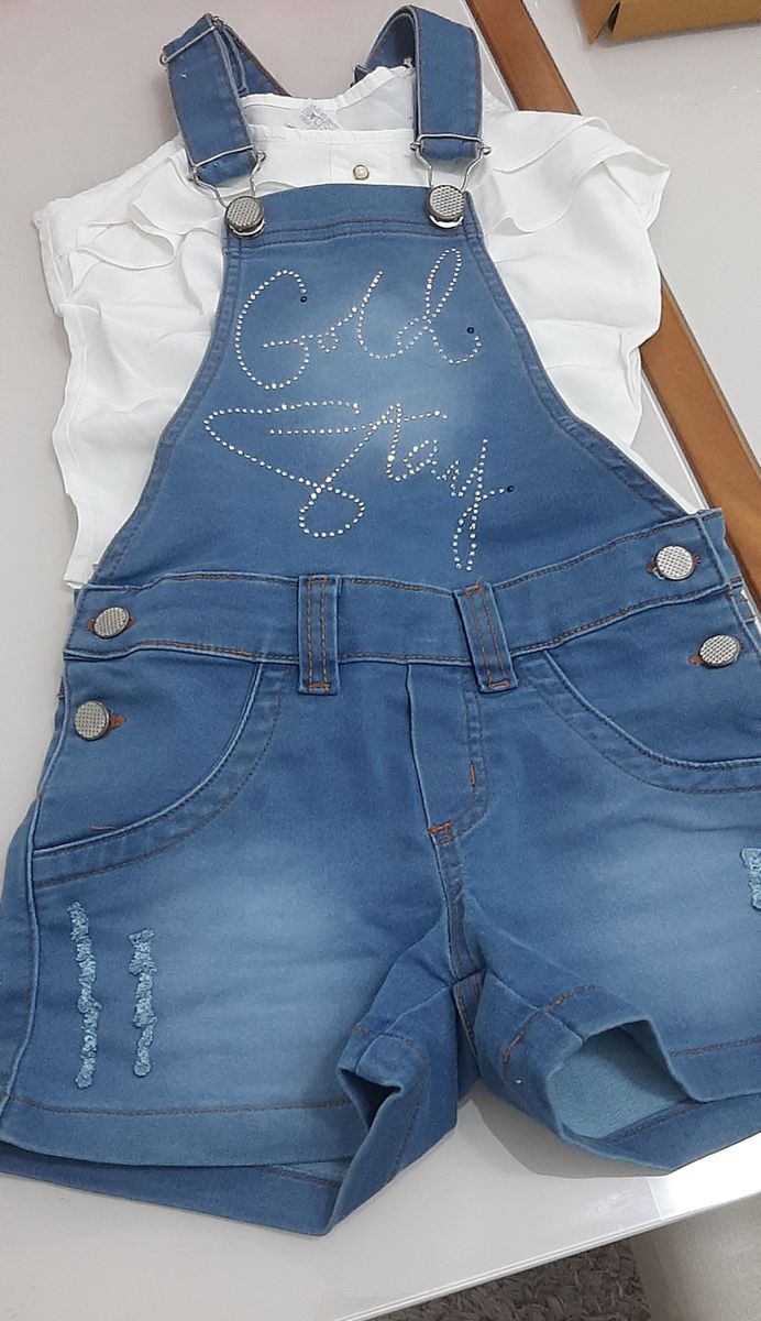 macacão jardineira infantil