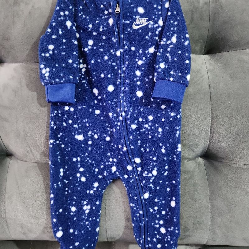 Macac o Nike Pijama Tecido Soft Azul com Estampa Nuvens Tam 6m Roupa Infantil para Beb Nike Usado 85096107 enjoei