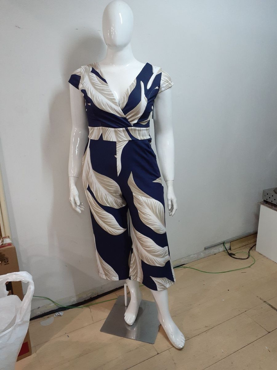 macacão ultima moda