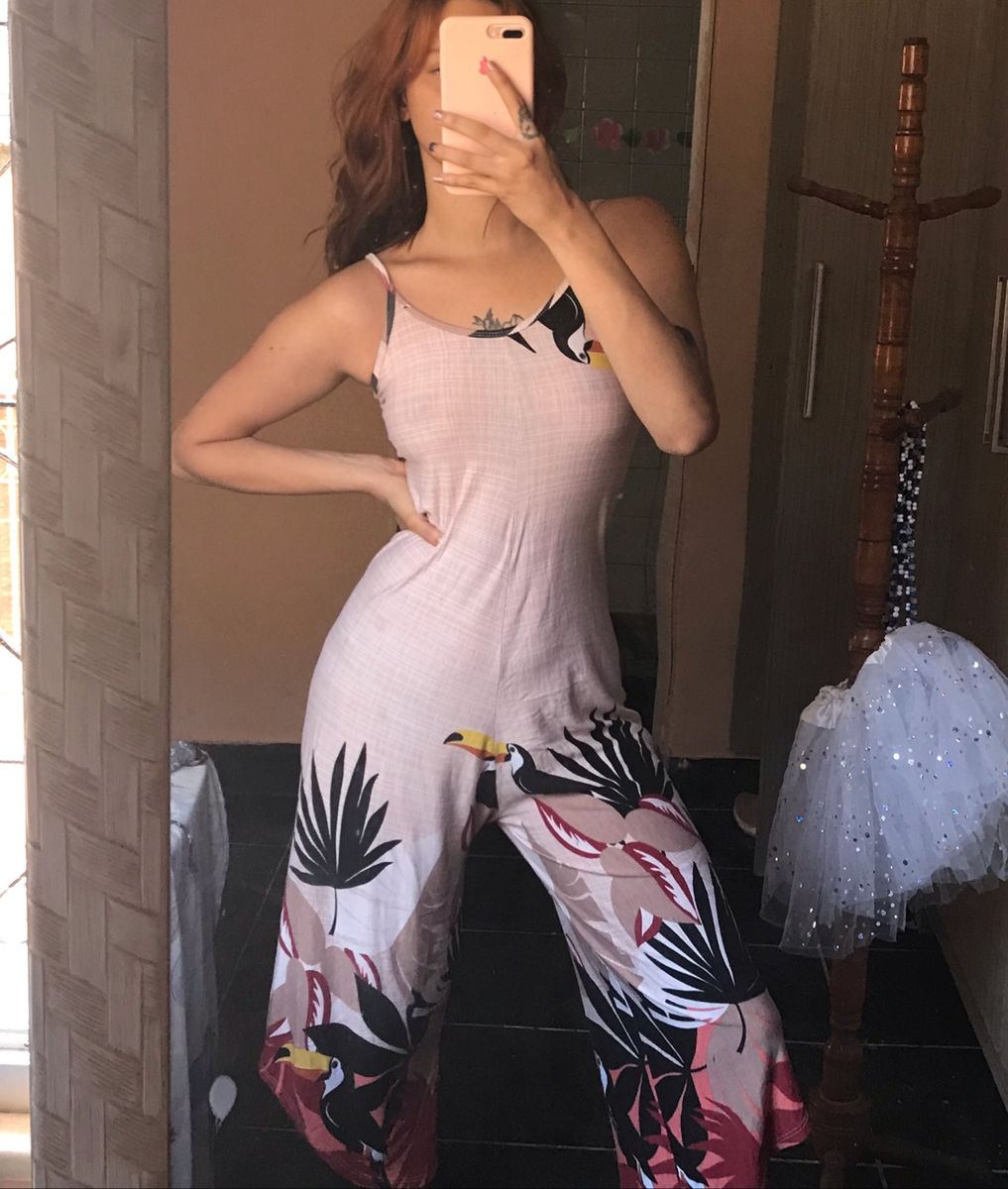 calça pantalona ate a canela