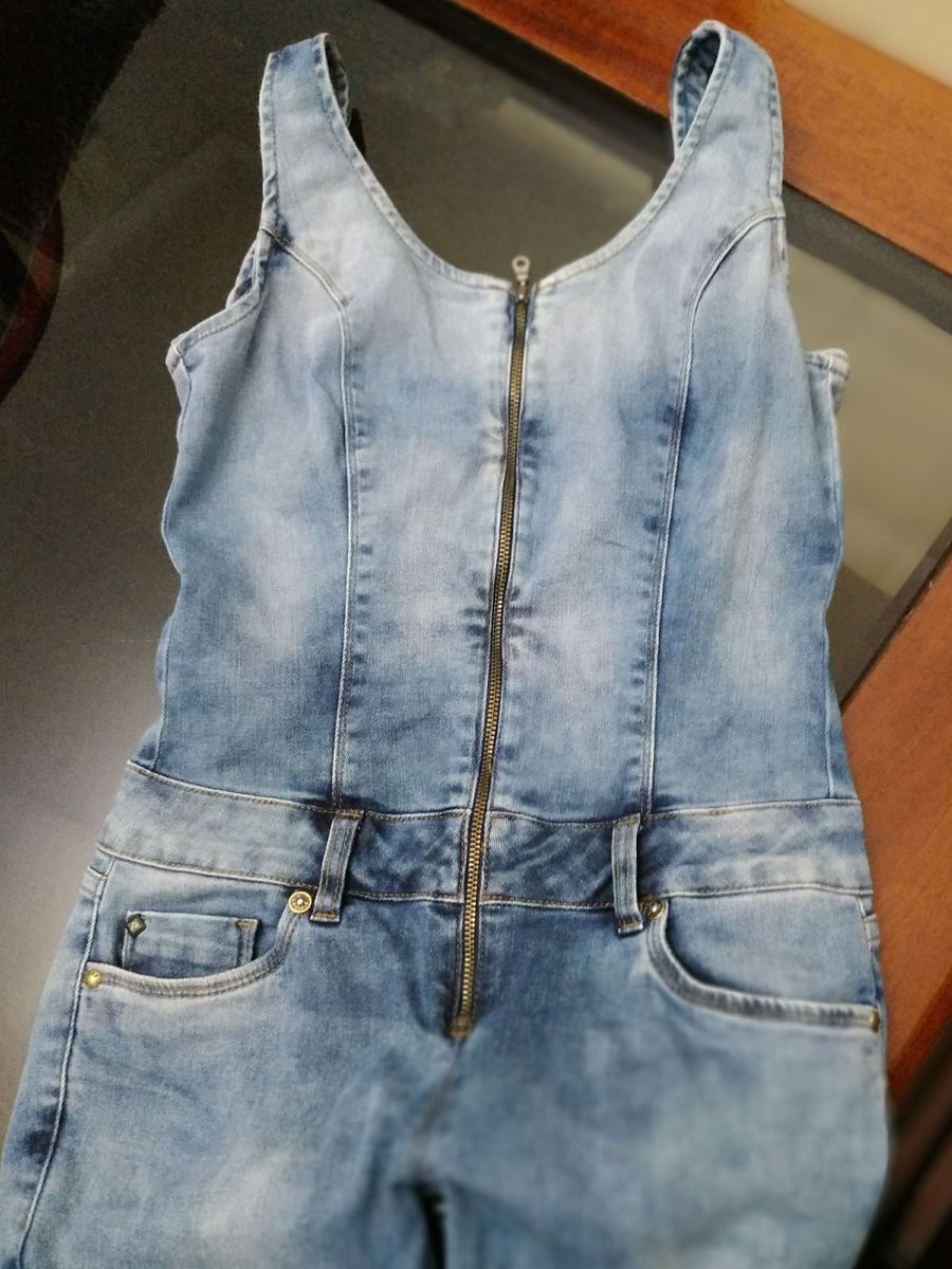 macacão jeans patoge