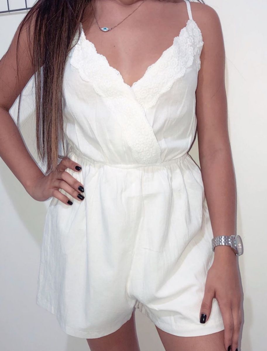macaquinho branco feminino curto