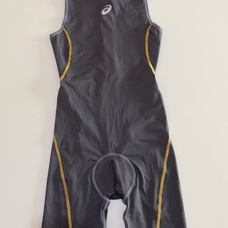 Macaquinho triathlon asics hotsell