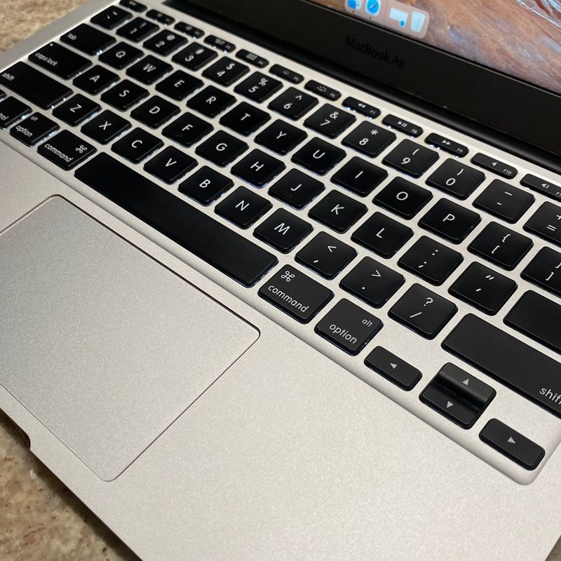 MacBook本体 MacBook Air 11-inch Early 2015 Apple MacBook Air 11-Inch (2015) Review - Review 2015