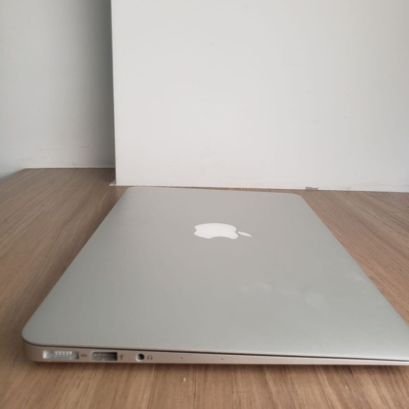 Macbook Air, A1465 Emc, Ssd 128gb, Tela 11,6, 1,4 Ghz, I5, 4gb