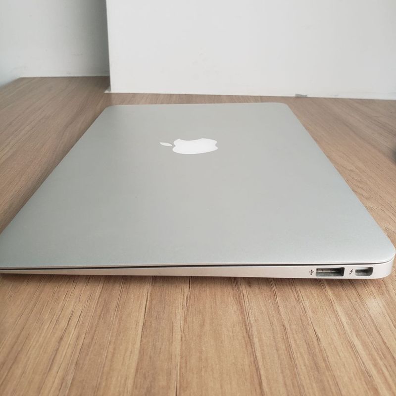 Macbook Air, A1465 Emc, Ssd 128gb, Tela 11,6, 1,4 Ghz, I5