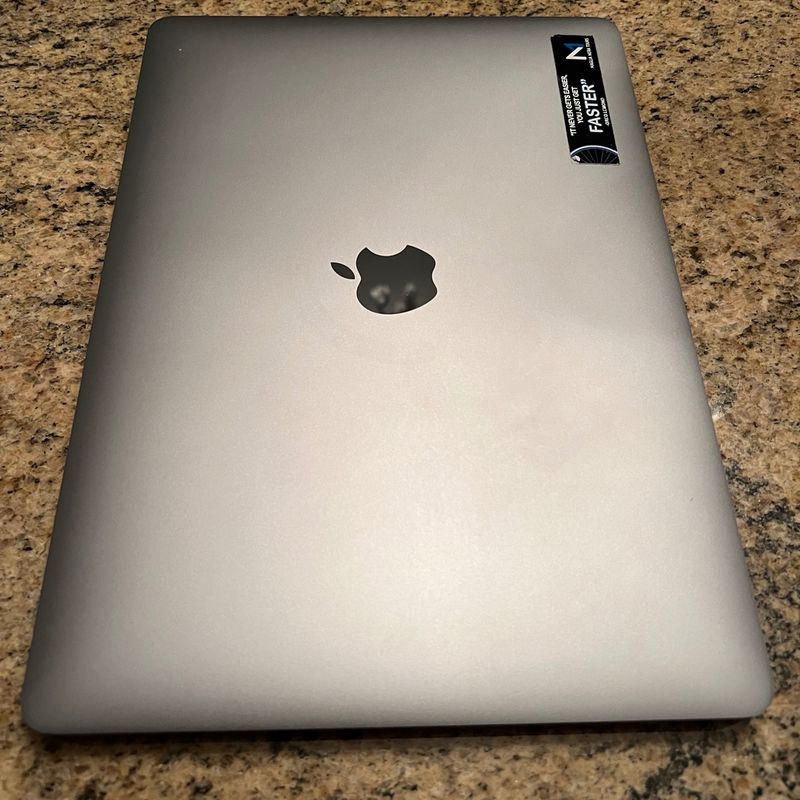 Macbook Pro 13 Inch Touch Bar, Modelo A1706 | Apple Usado