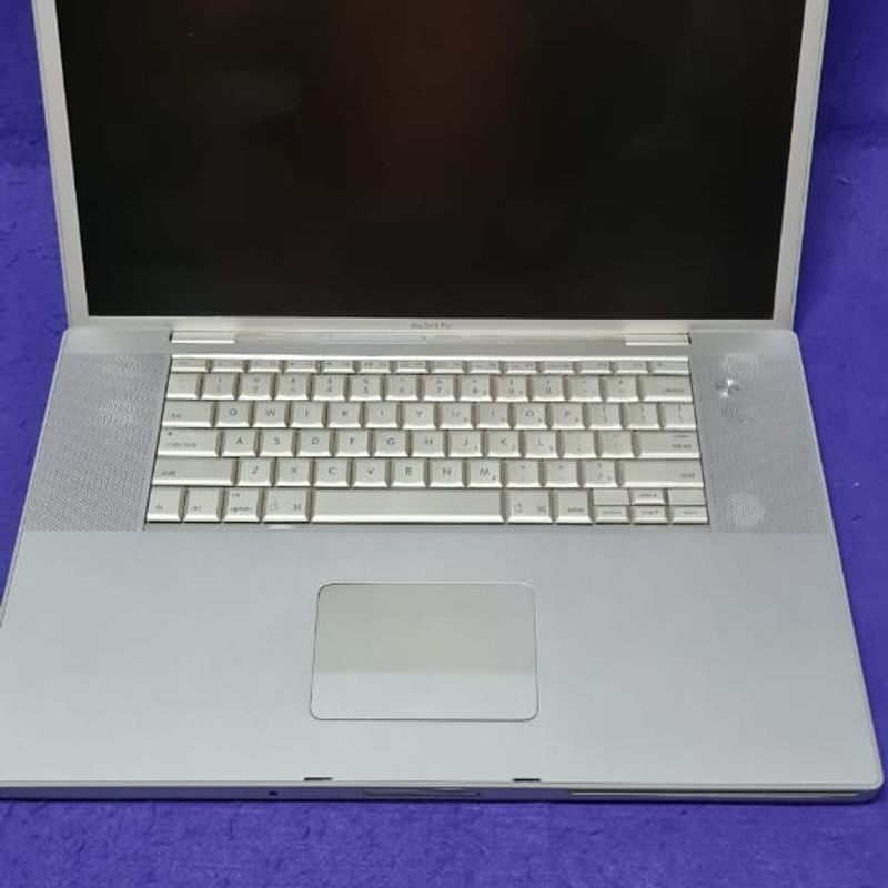Macbook Pro 17 Polegadas 2006 | Apple Usado 76689326 | enjoei