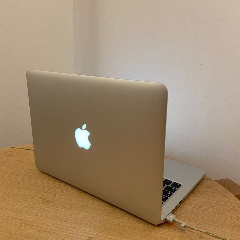 Macbook Pro (Retina, 13inch, Early 2015) | Apple Usado