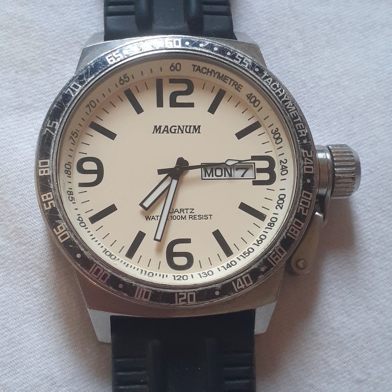 RELÓGIO MAGNUM MA31542B EM COURO MASCULINO