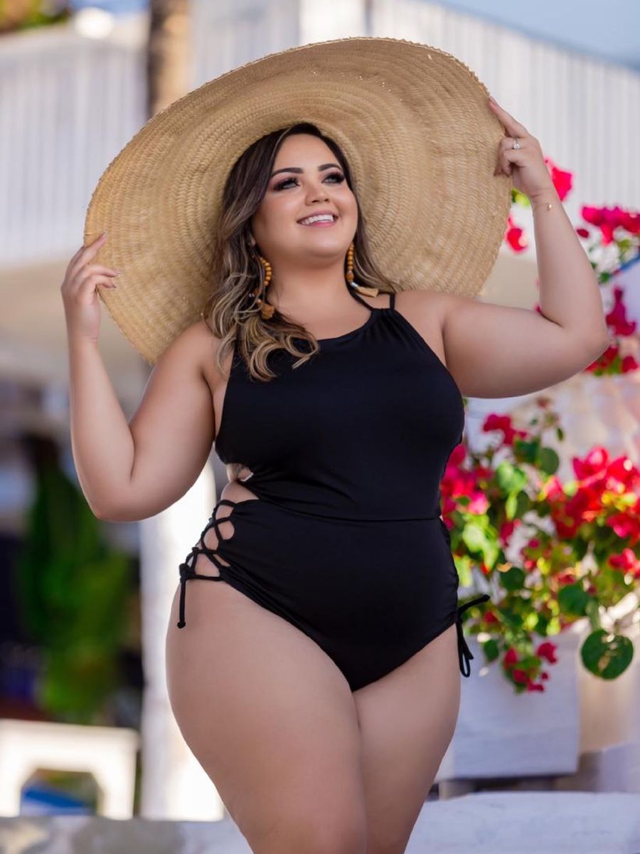 moda praia feminina plus size