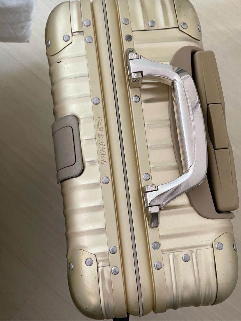 Mala Rimowa Cabin S em Alumínio Móvel p/ Casa Rimowa Usado 69090019
