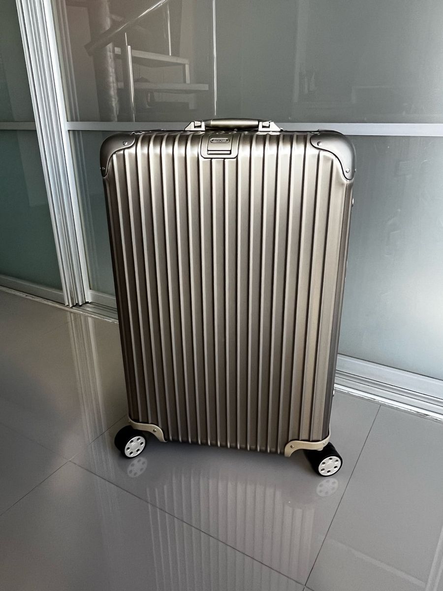 Mala Rimowa Grande Gold | Mala Rimowa Usado 107847216 | enjoei