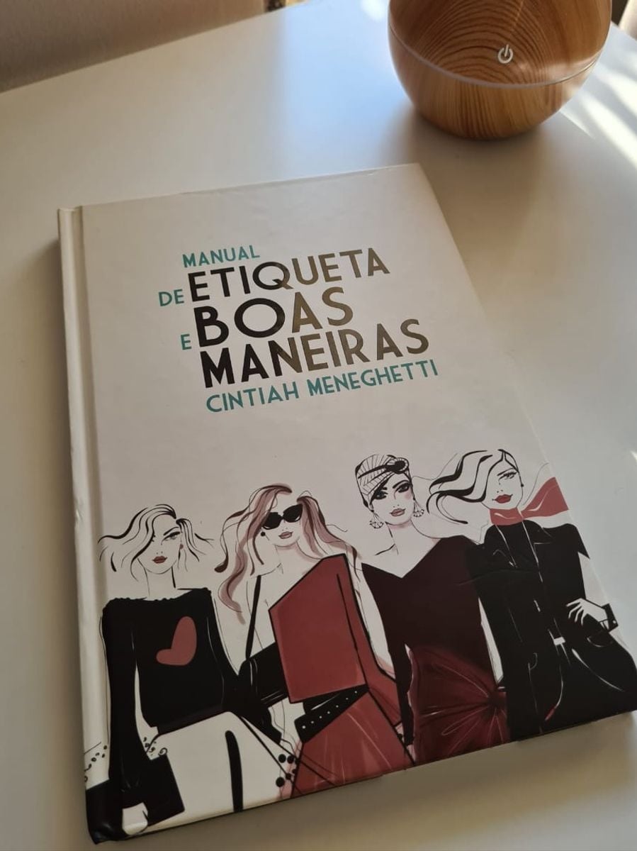 Manual de Etiquetas e Boas Maneiras | Livro Livro Usado 44939549 | enjoei
