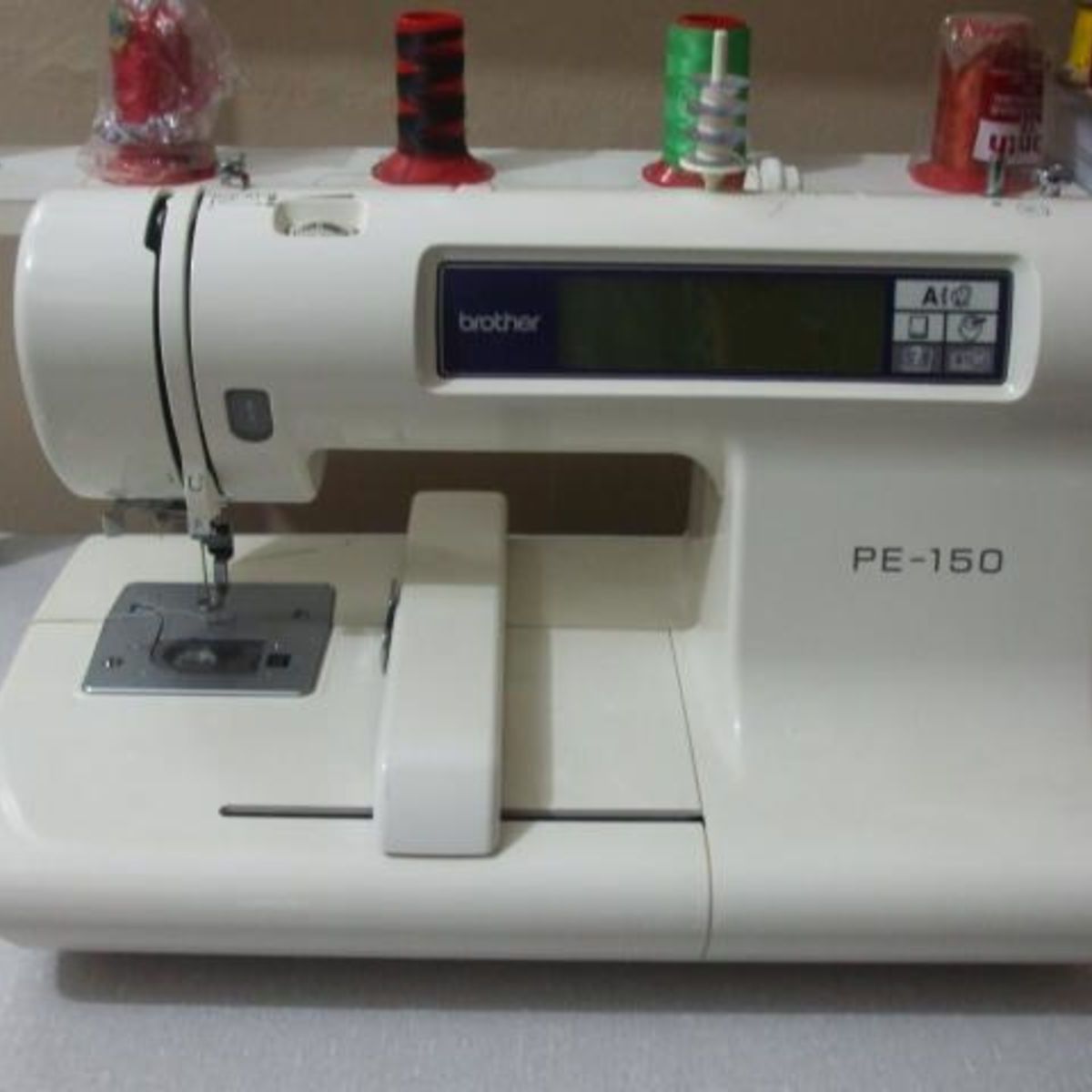 Maquina Bordadeira Brother Pe150 Móvel p/ Casa Sem Marca Usado
